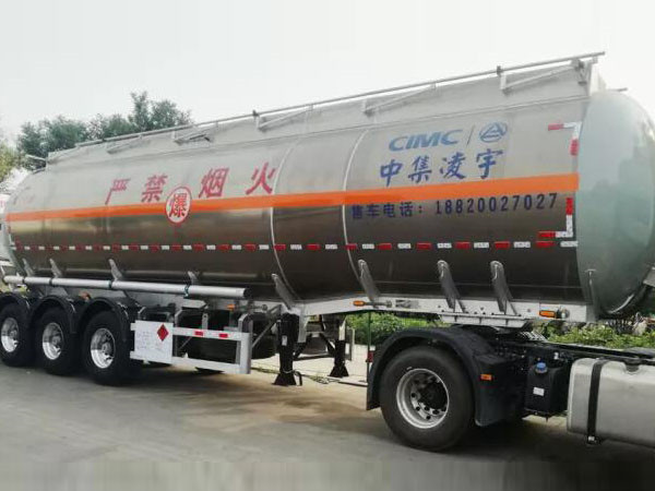 現(xiàn)場收獲多臺意向，中集凌宇高端液罐車遼寧受青睞
