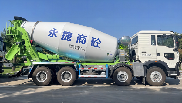 【發(fā)車(chē)新聞】重汽&凌宇攪拌車(chē)交付客戶！